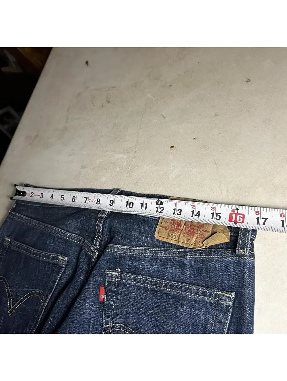90’s Vintage Looking Grunge Alternative 501 Levi’s Button Fly Loose Jeans